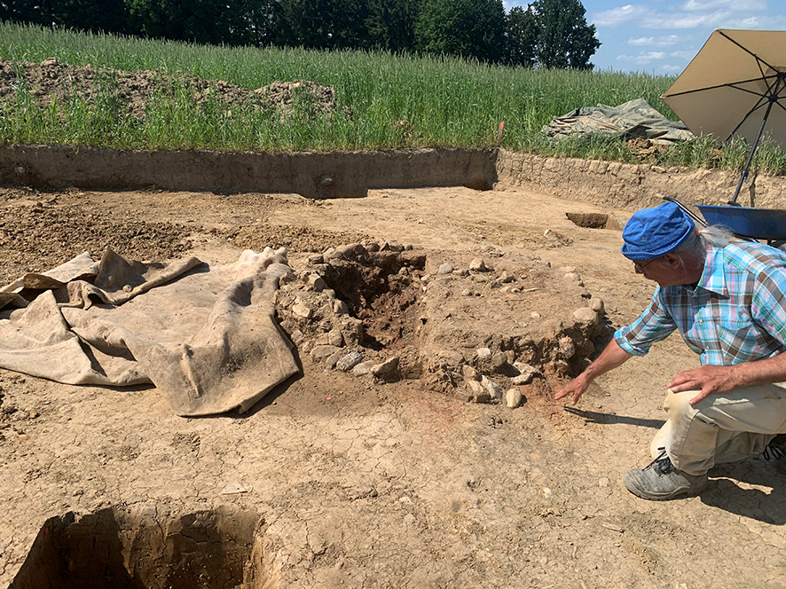 Archäologische Grabungen (Bild 2) bei Emerkingen